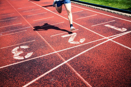 奎因27分8篮板，徐杰25分11助攻，广东男篮93-106惜败山西